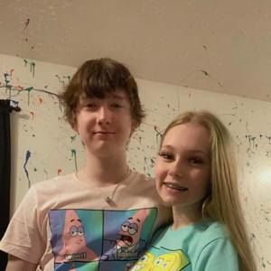 Meet your Posher, Dustin